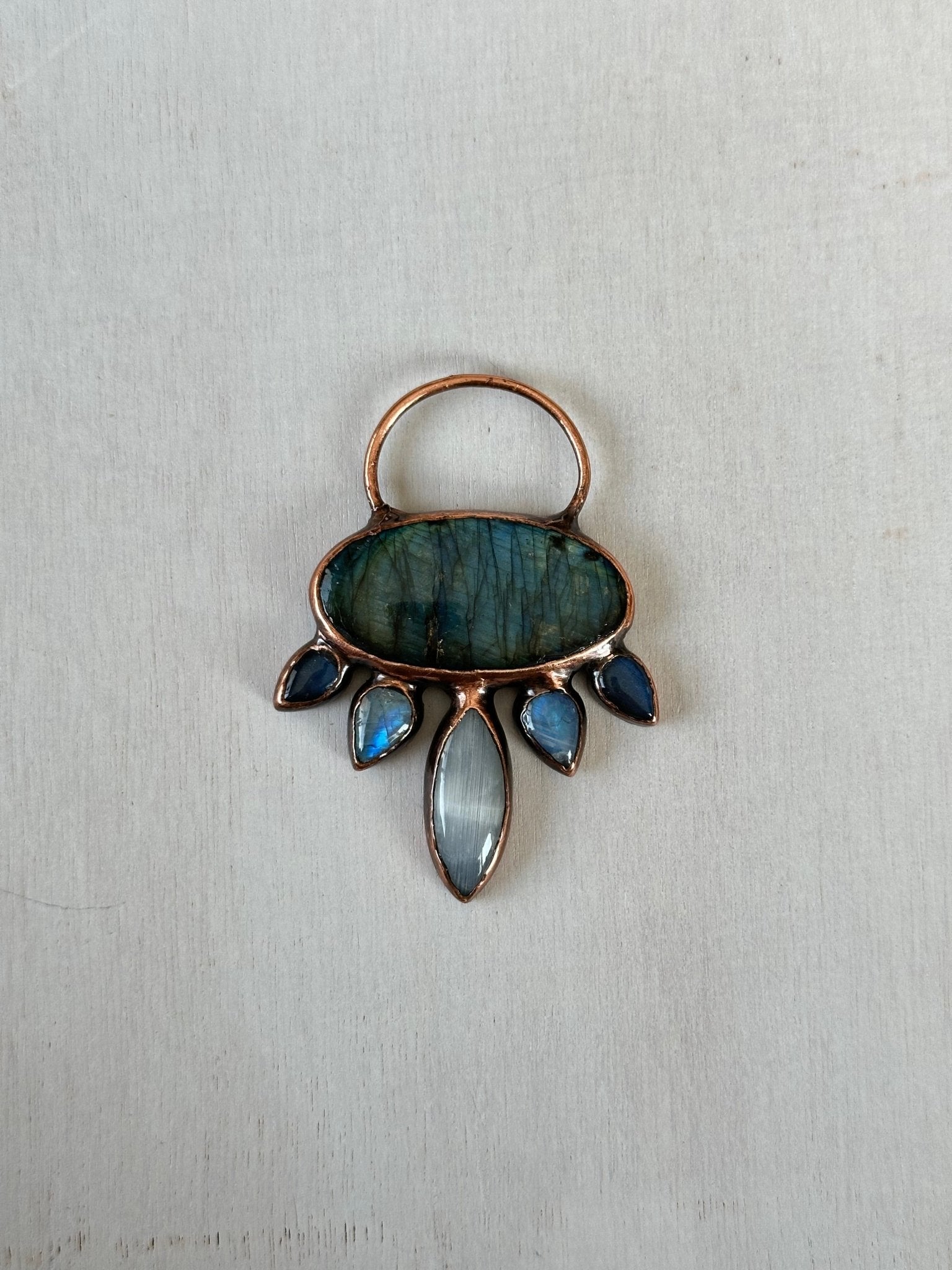 The UFO. Alien Spacecraft Labradorite Pendant - earthandelm