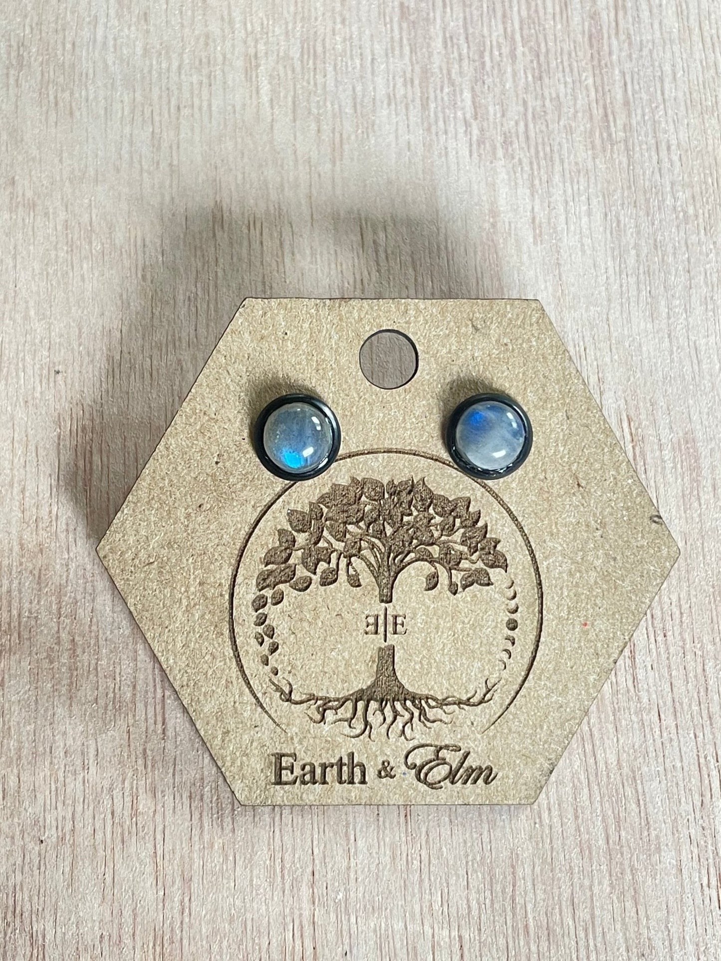 Labradorite in Metal Settings - earthandelm