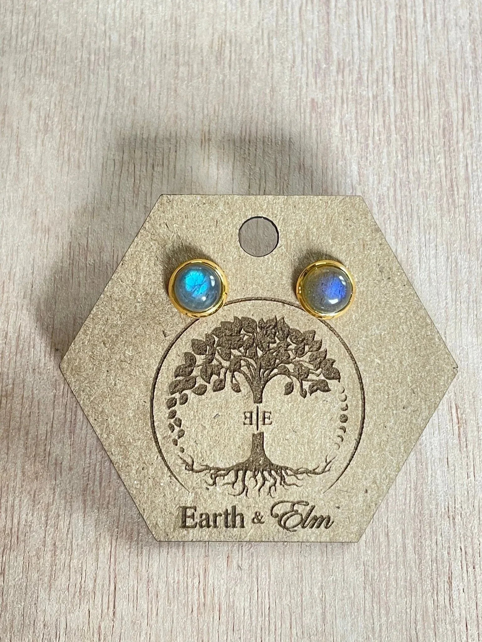 Labradorite in Metal Settings - earthandelm