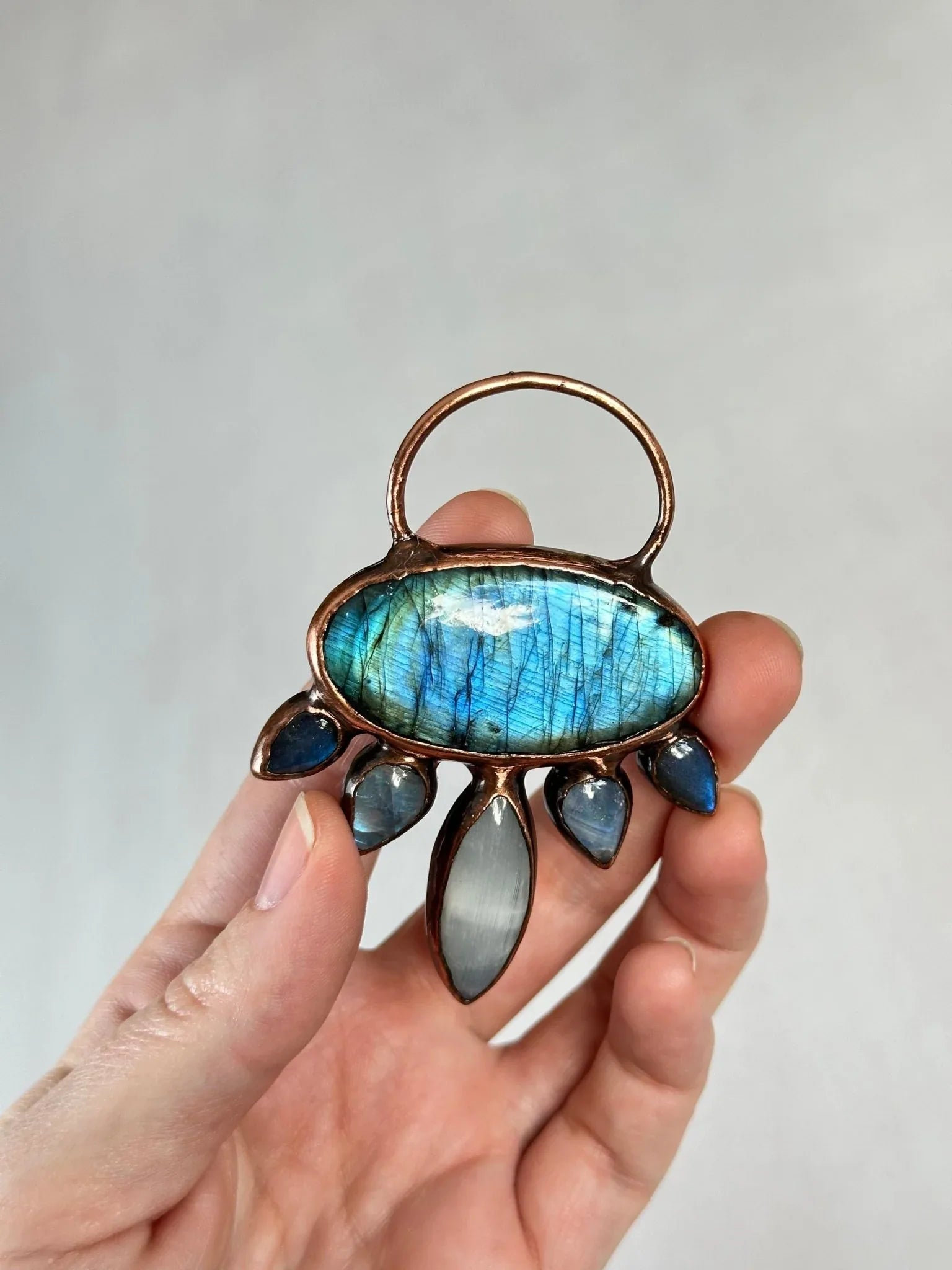 The UFO. Alien Spacecraft Labradorite Pendant - earthandelm
